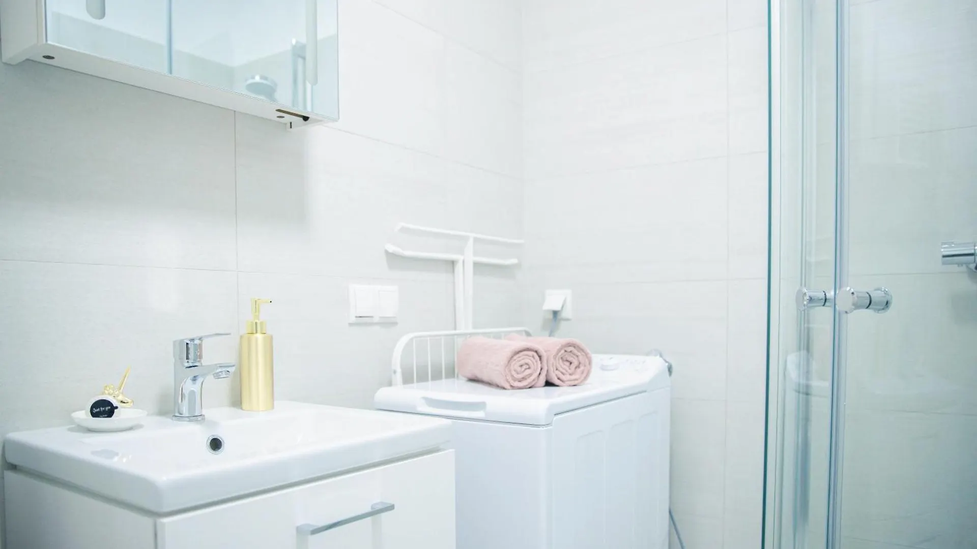 Blue City Apartment In Vienna Center 0*,  Austria